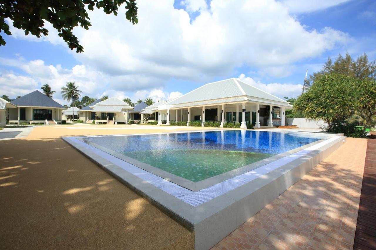 Wis Beach Khanom Exteriér fotografie
